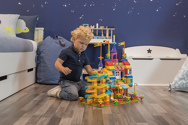 Vinz is 3 jaar oud en 95 cm.