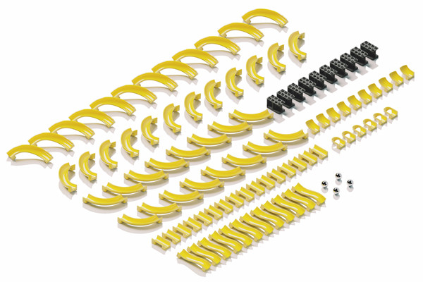 Baanelementen, baanadapters en knikkers.