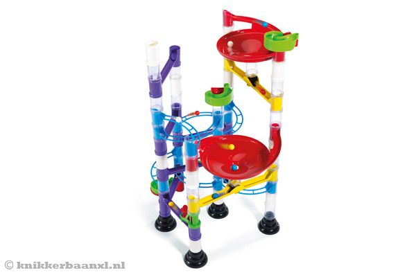 Knikkerbaan op te bouwen in diverse vormen.