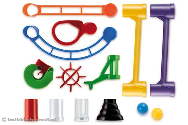 Bestaande uit 106 delen.