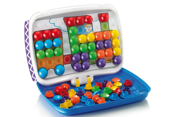 Insteek mozaïek aan de ene kant