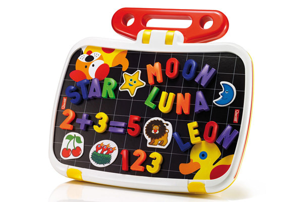 Magneten met letters en cijfers